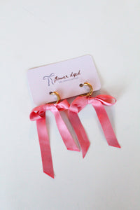 Short Silk Bow Earrings - Pink