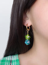 Load image into Gallery viewer, glass flower earrings