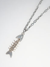 Load image into Gallery viewer, fish bone necklace
