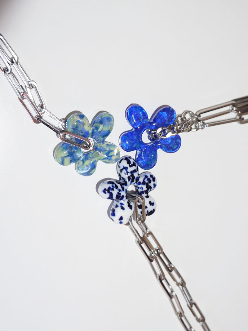 Load image into Gallery viewer, Silver Paperclip Chain + Glass Flower