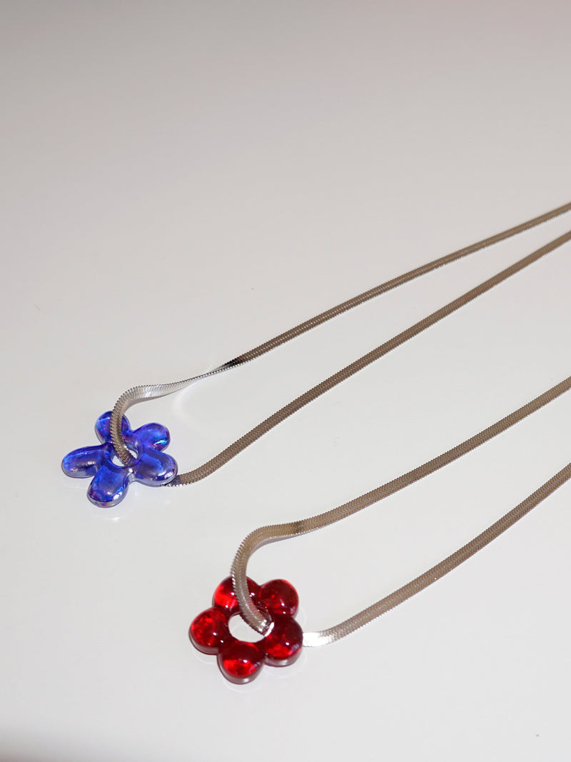 Load image into Gallery viewer, herringbone silver chain + glass flower